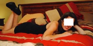 Emmilienne rencontre coquine à Boulay-Moselle